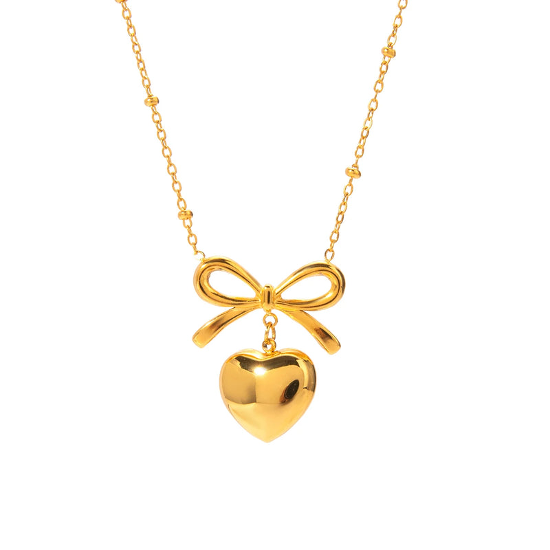 Amour Necklace