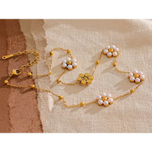 Load image into Gallery viewer, Flower Beads Necklace
