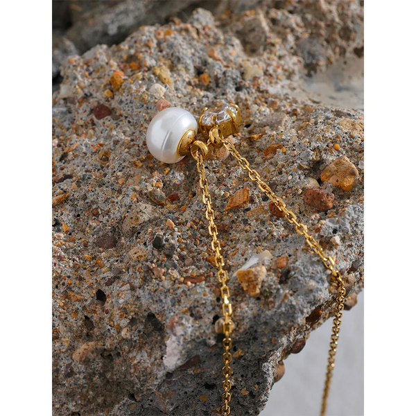 Louse Necklace